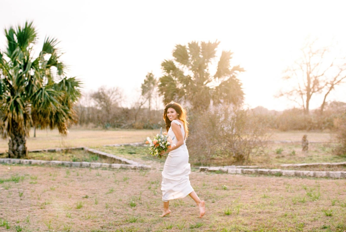 Relaxed colourful Austin Bridal shoot