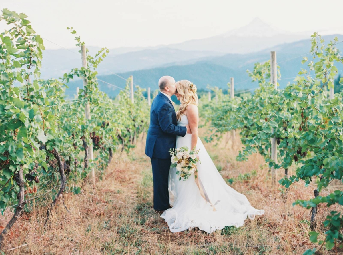 Beautiful winery wedding in Columbia Gorge