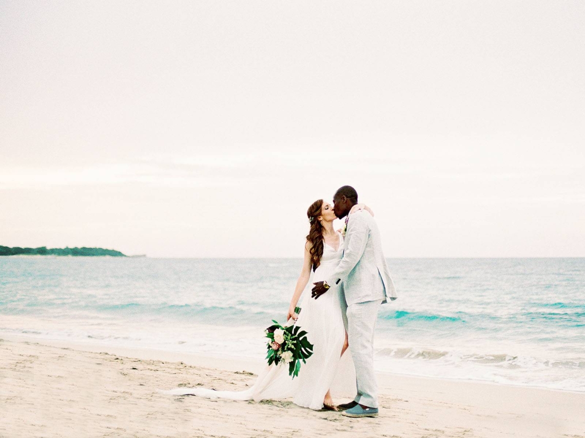 Relaxed Dominican Republic wedding with a blending of cultures