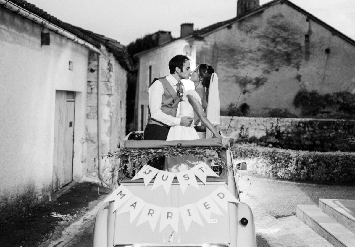 Elegant summer wedding at a Chateau in Dordogne, France