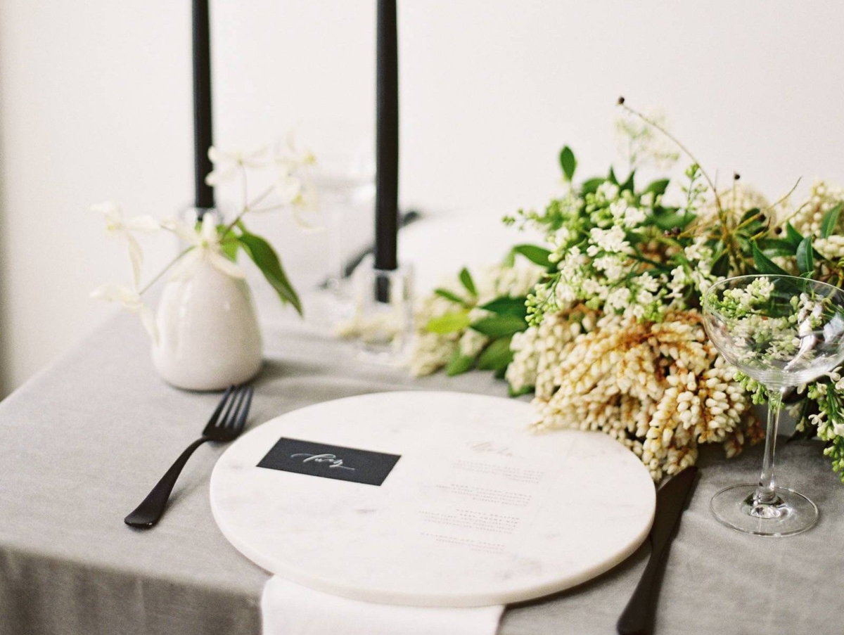 Modern, clean & minimal wedding ideas