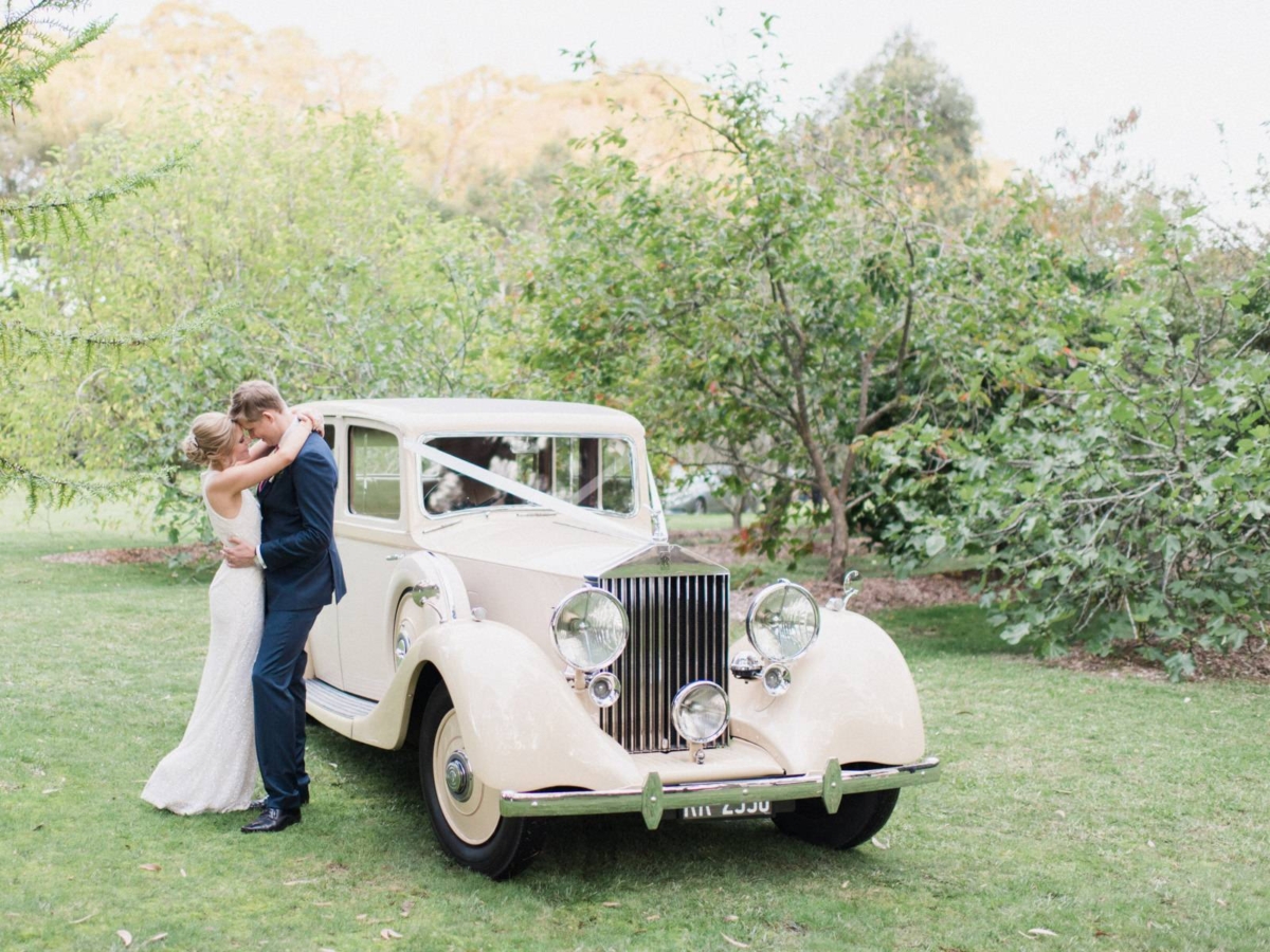 Laid back rustic wedding in the Australian bush