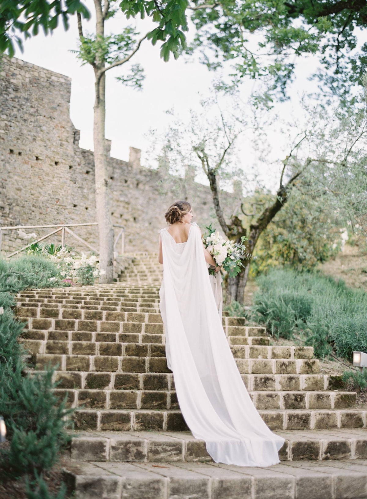 Umbria castle wedding shoot inspired by history