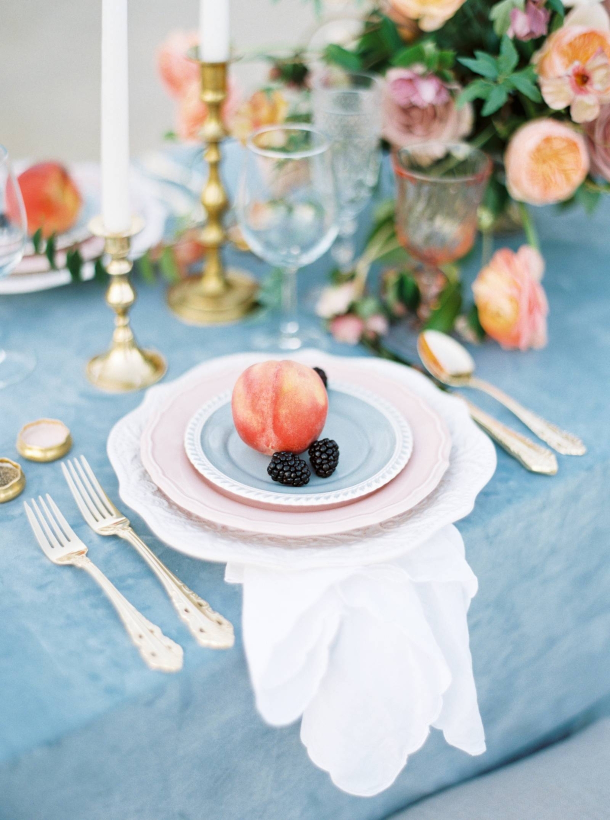 Peach & floral feminine bridal inspiration at Tryon Palace