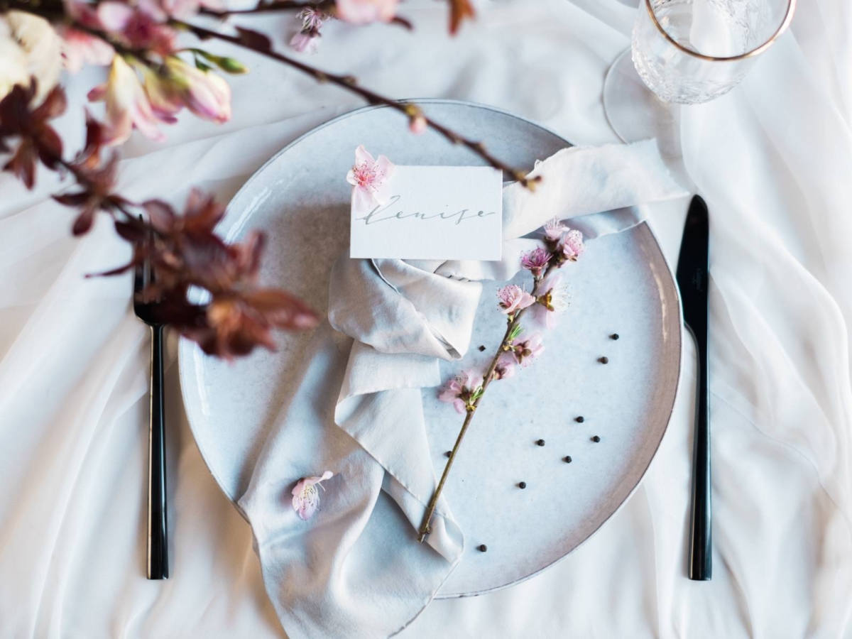 Organic Wedding inspiration blending drama & romance