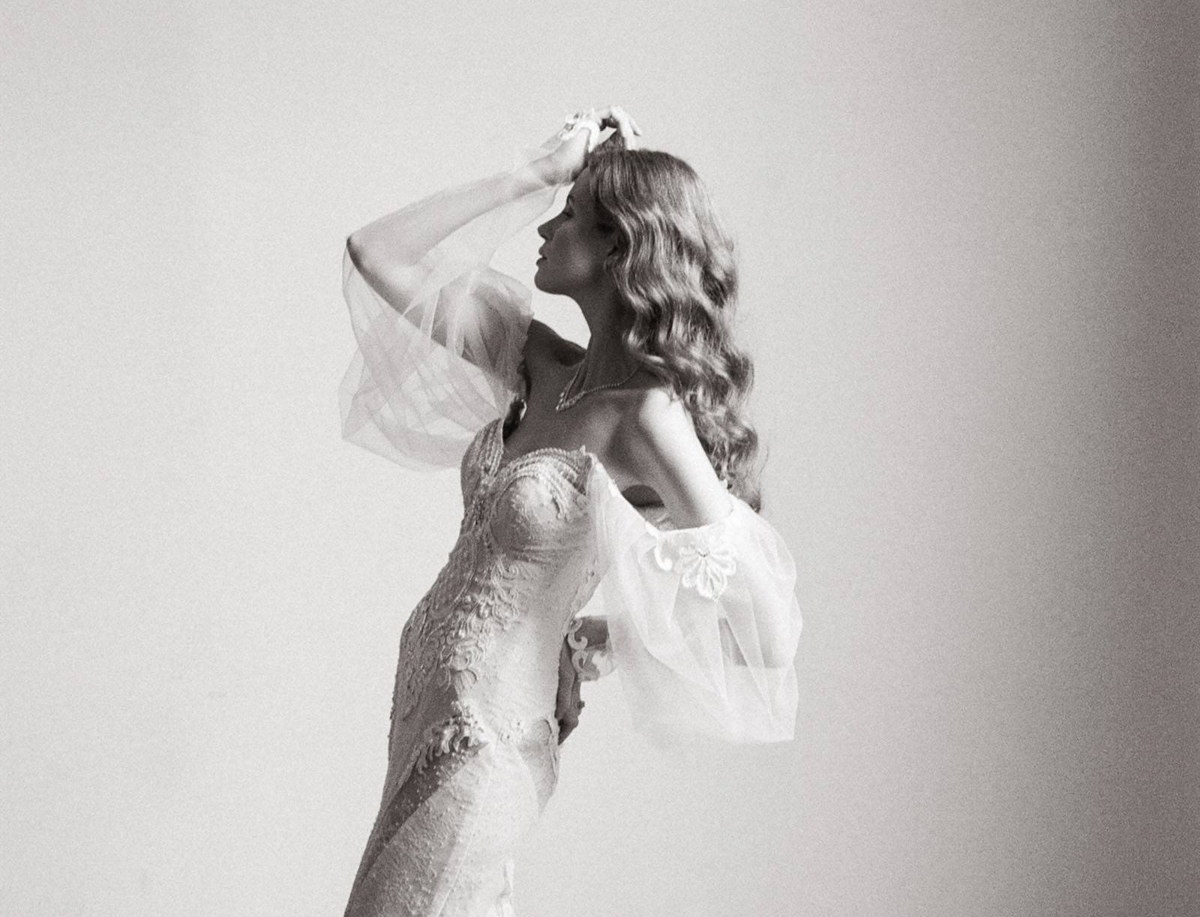 Opulent & ethereal bridal shoot inspired by Greek Mythology