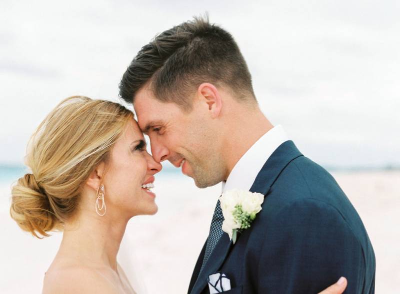 Relaxed beach wedding on Harbour Island, The Bahamas