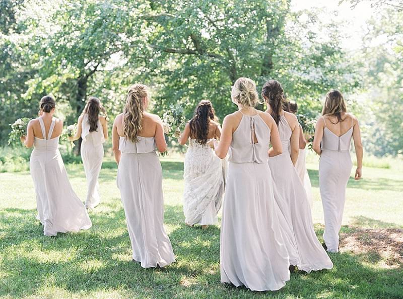 Simple & elegant mountain wedding in neutral tones