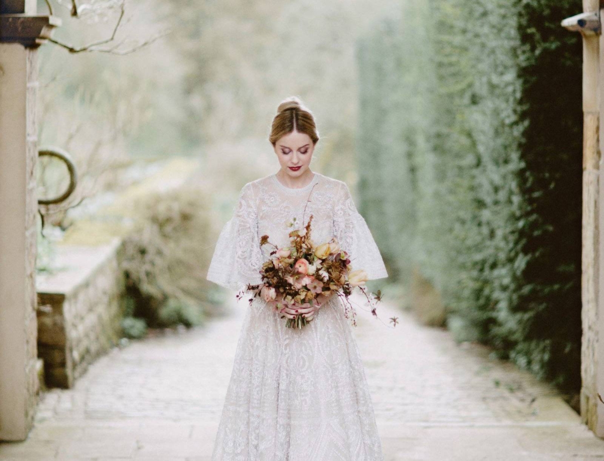 Wedding inspiration with a sense of history and faded grandeur