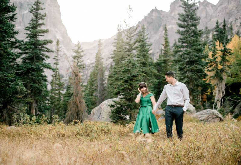 Colorado engagement photos amidst stunning mountain scenery