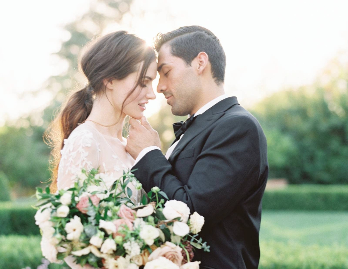 A blend of modern & classic bridal styles in the Southern California wedding inspiration