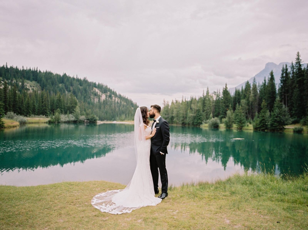 Elegant & classic wedding at the Fairmont Banff Springs