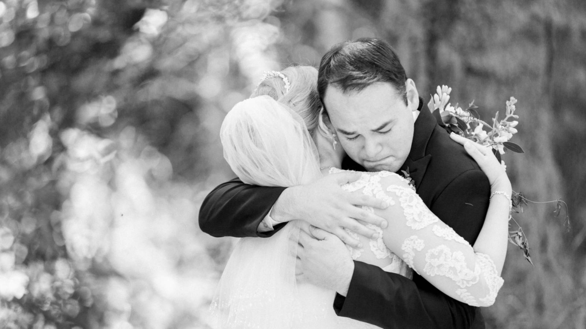 MAGNOLIA ROUGE PHOTO AWARDS | Top 10 Real Wedding Moments entries