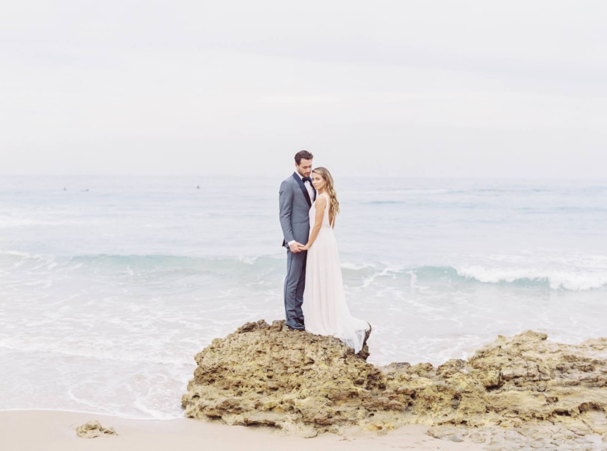 Elegant beach elopement inspiration from Australia