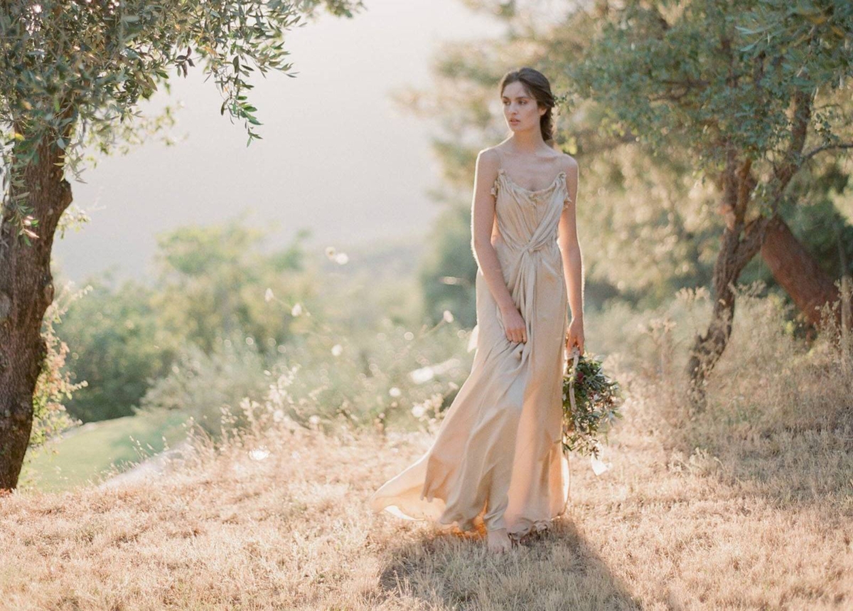 Wedding inspiration in earthy tones set amidst Tuscan olive groves