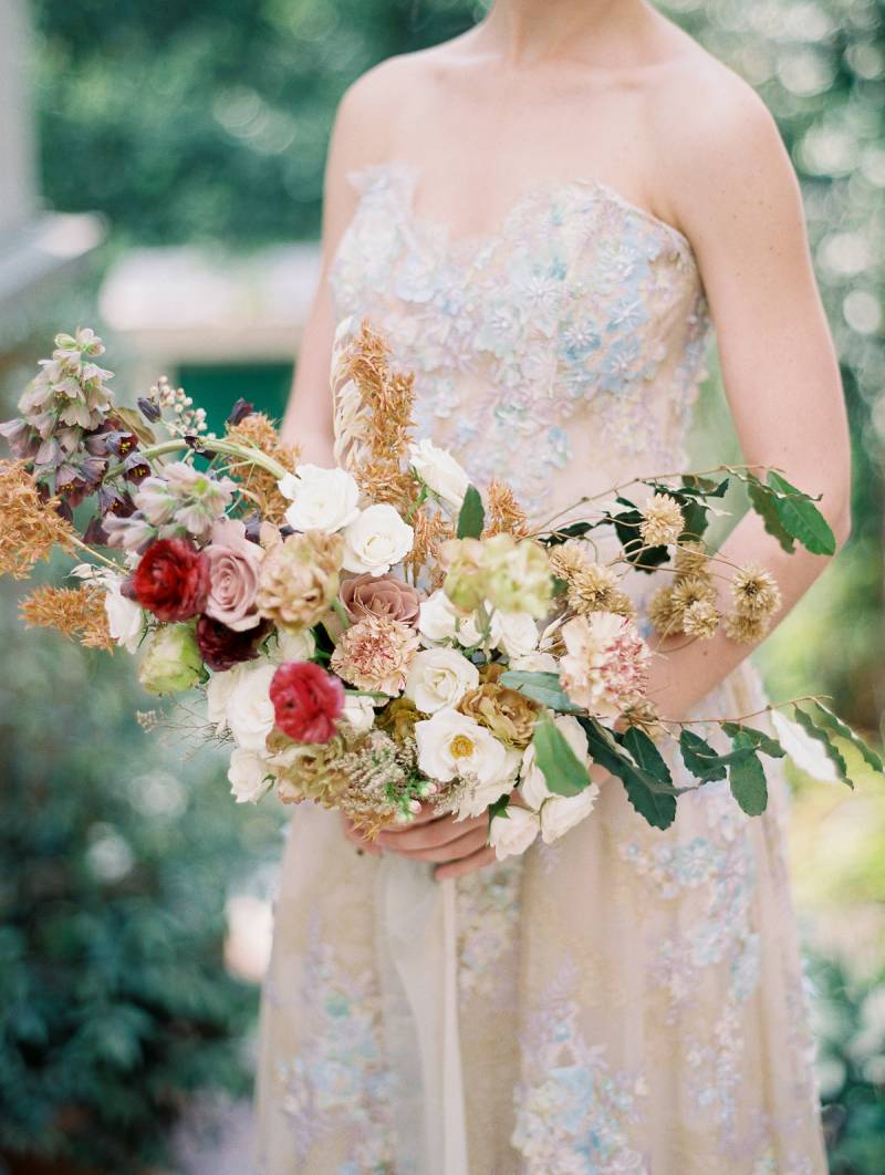 Bridal shoot inspired by the gardens of Mexico city