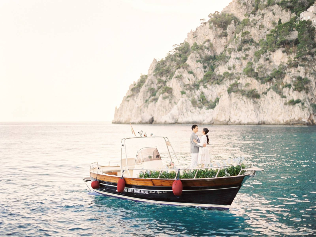 Wedding Proposal in Capri with a boat engagement session