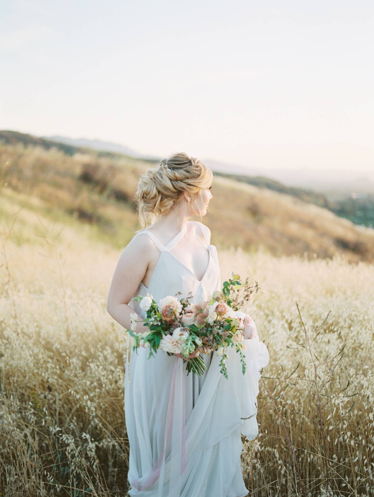 Golden bridal inspiration in Southern California