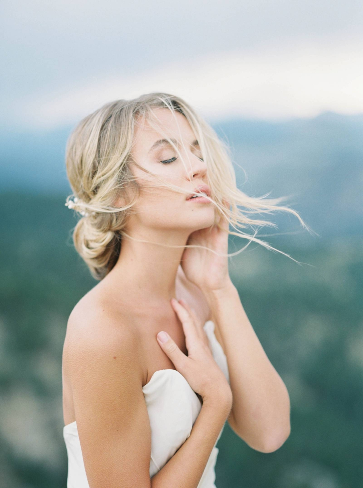 Windswept bridal inspiration in the Rocky Mountains