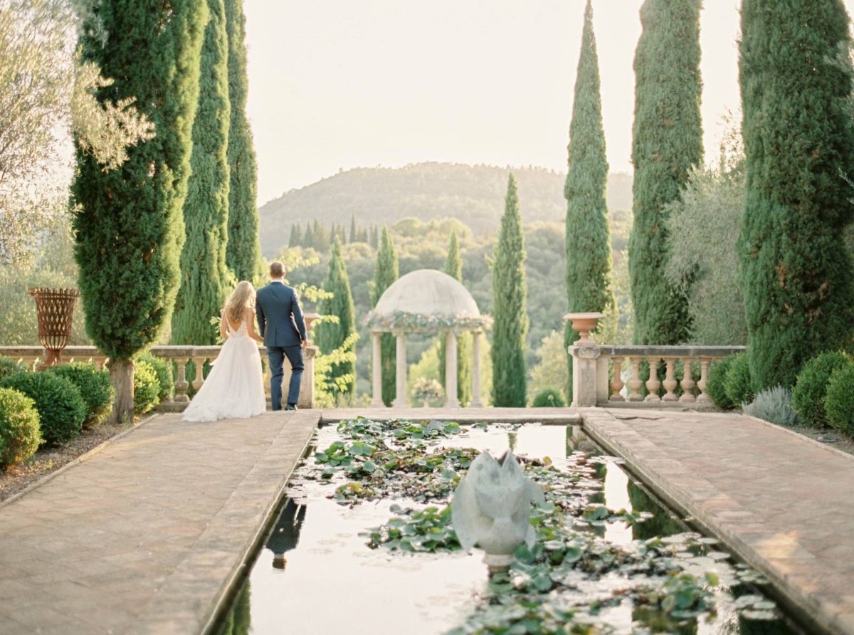 A stunning chateau wedding on the French Riviera