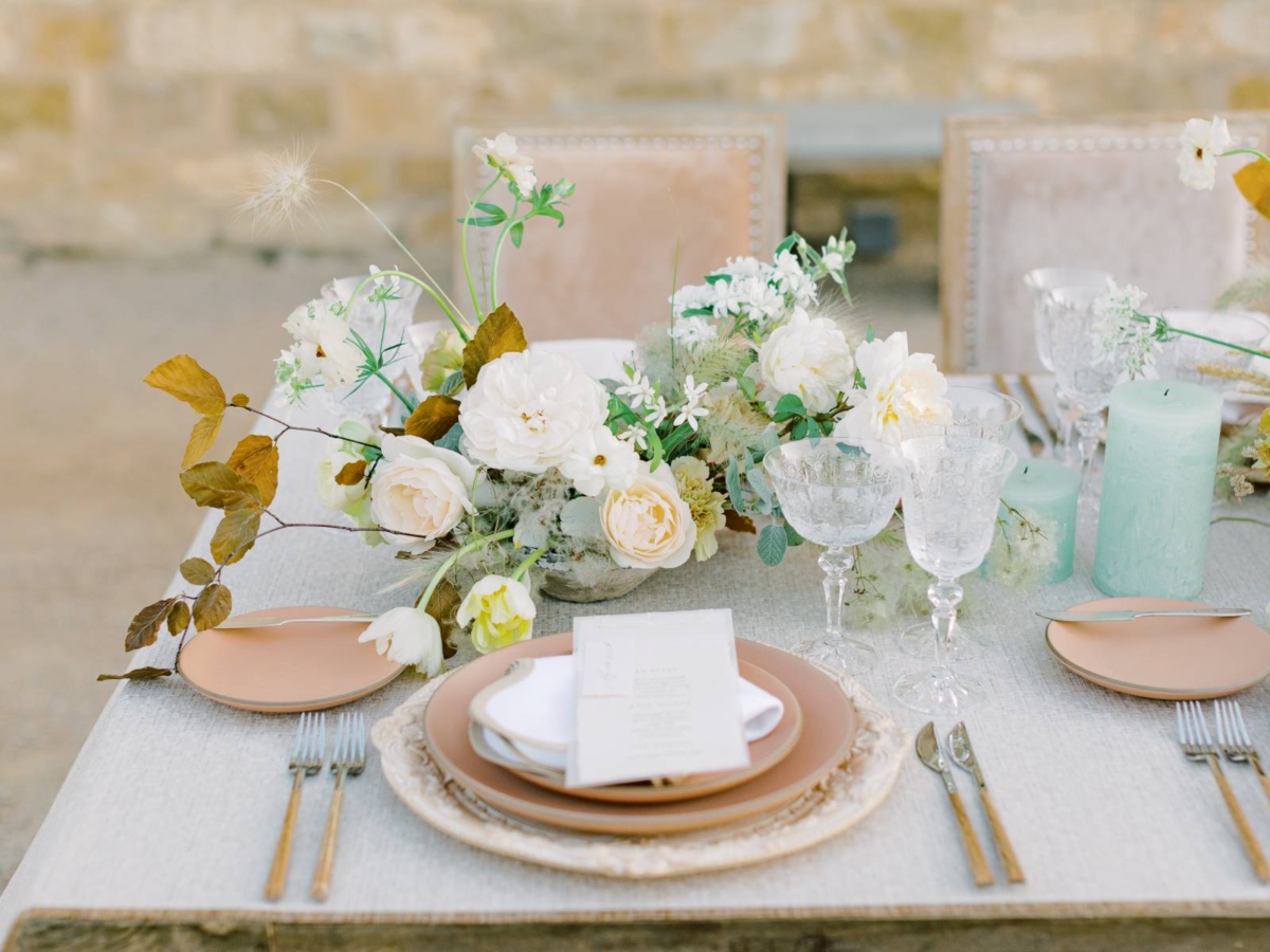 Fresh & modern wedding inspiration at Sunstone Winery