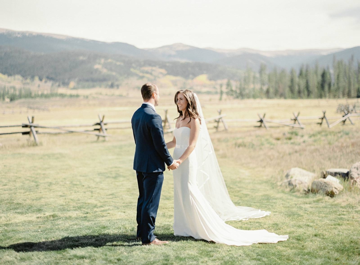 Understated Modern Rustic wedding at Devil’s Thumb Ranch