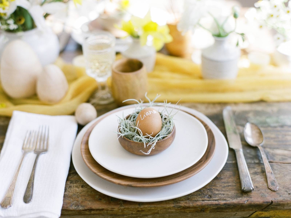 Sign of the times – a non-contact Easter Brunch Celebration