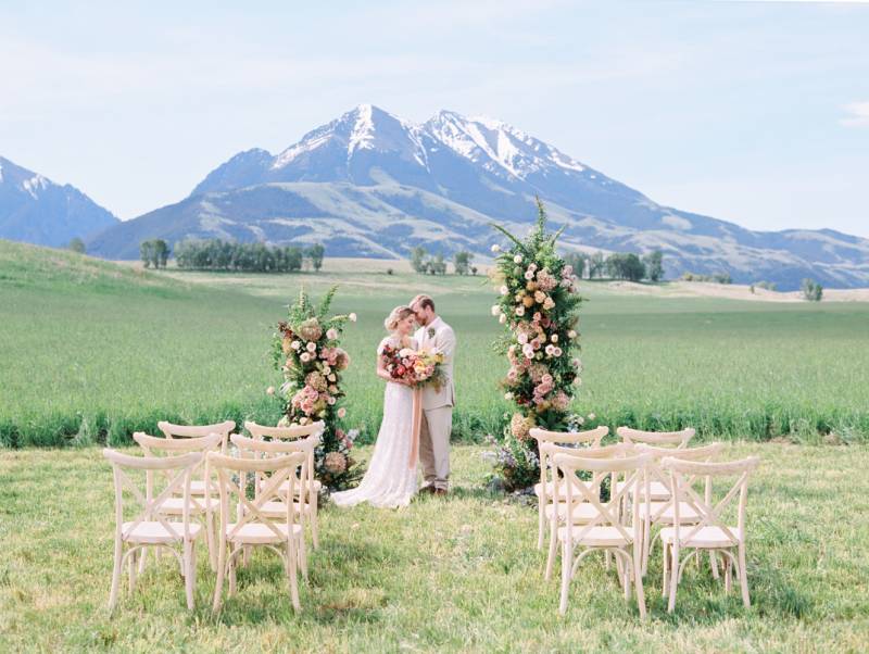 Colourful Paradise Valley Montana Wedding Editorial