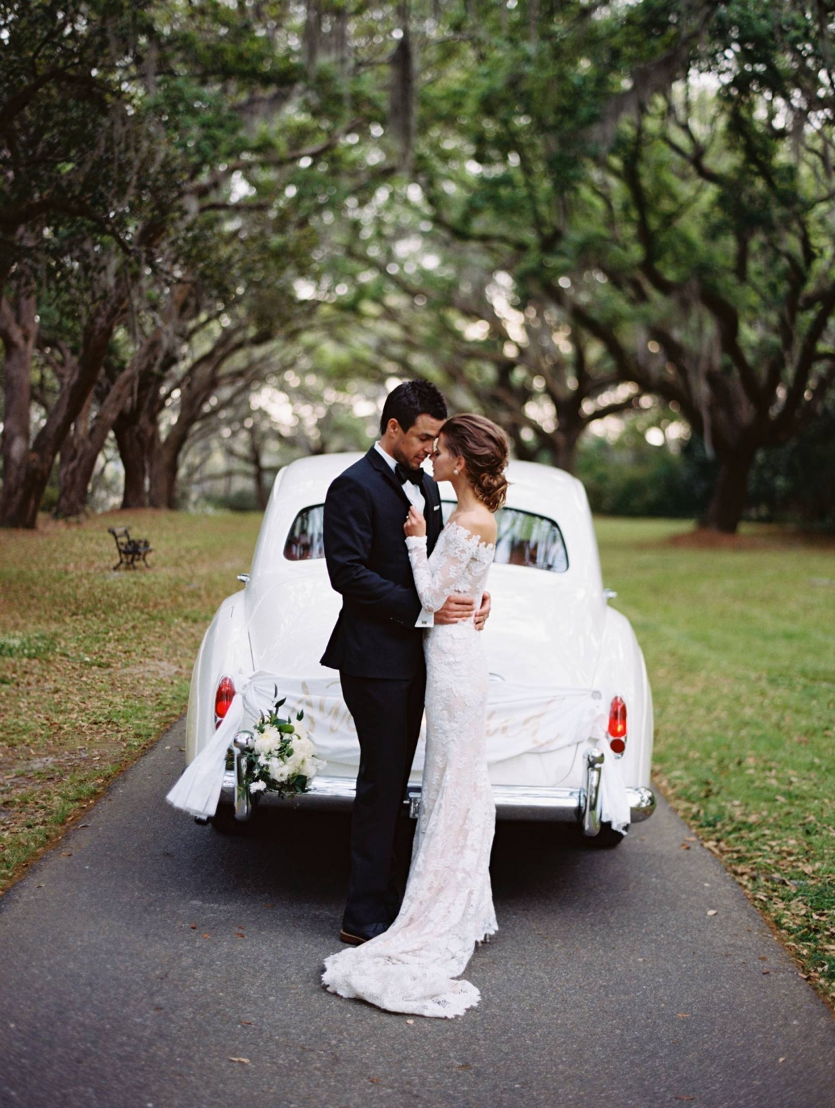 Enchanting Charleston wedding at Legare Waring House