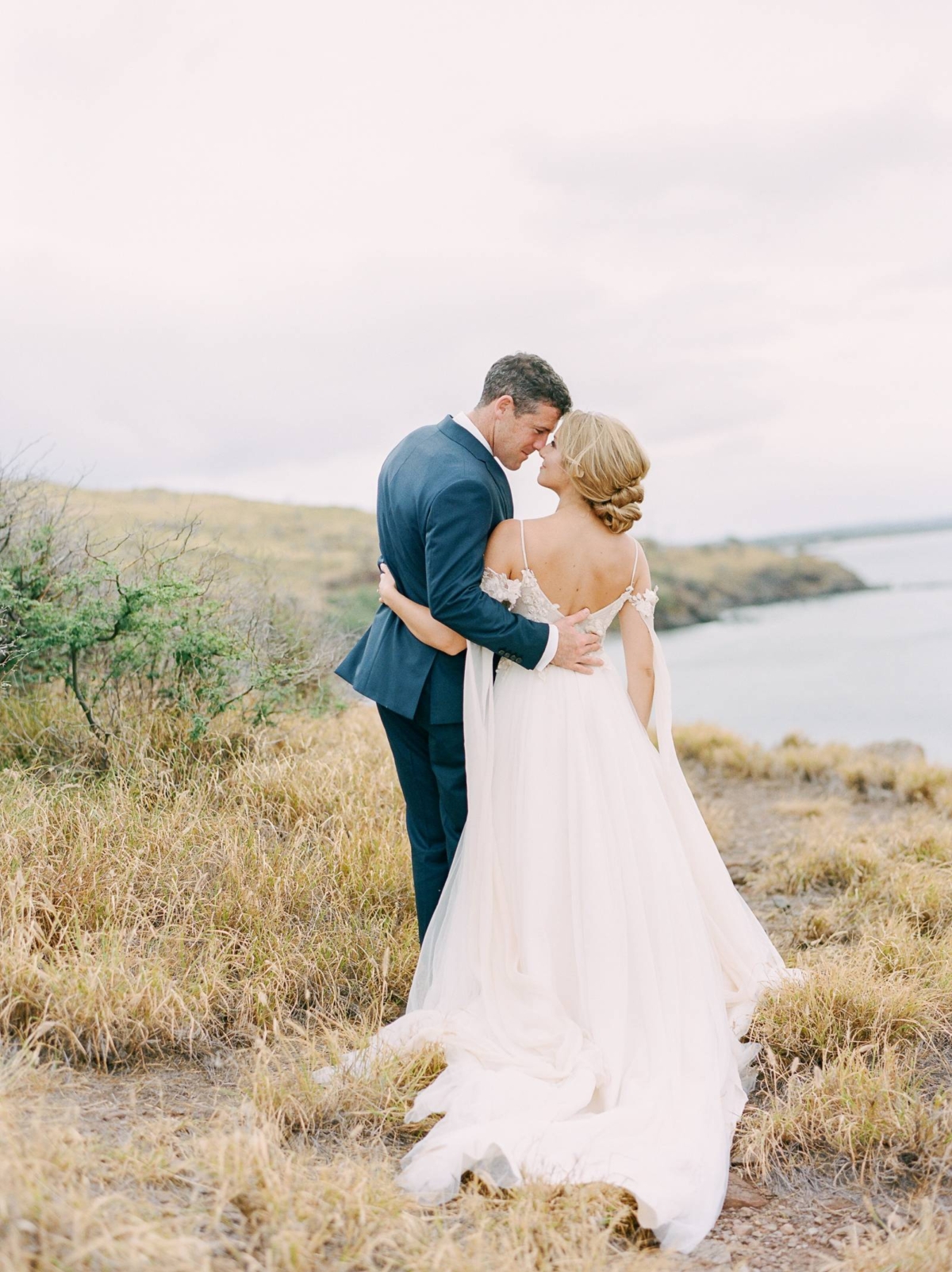 Maui Elopement inspiration in the magical colours of sunset