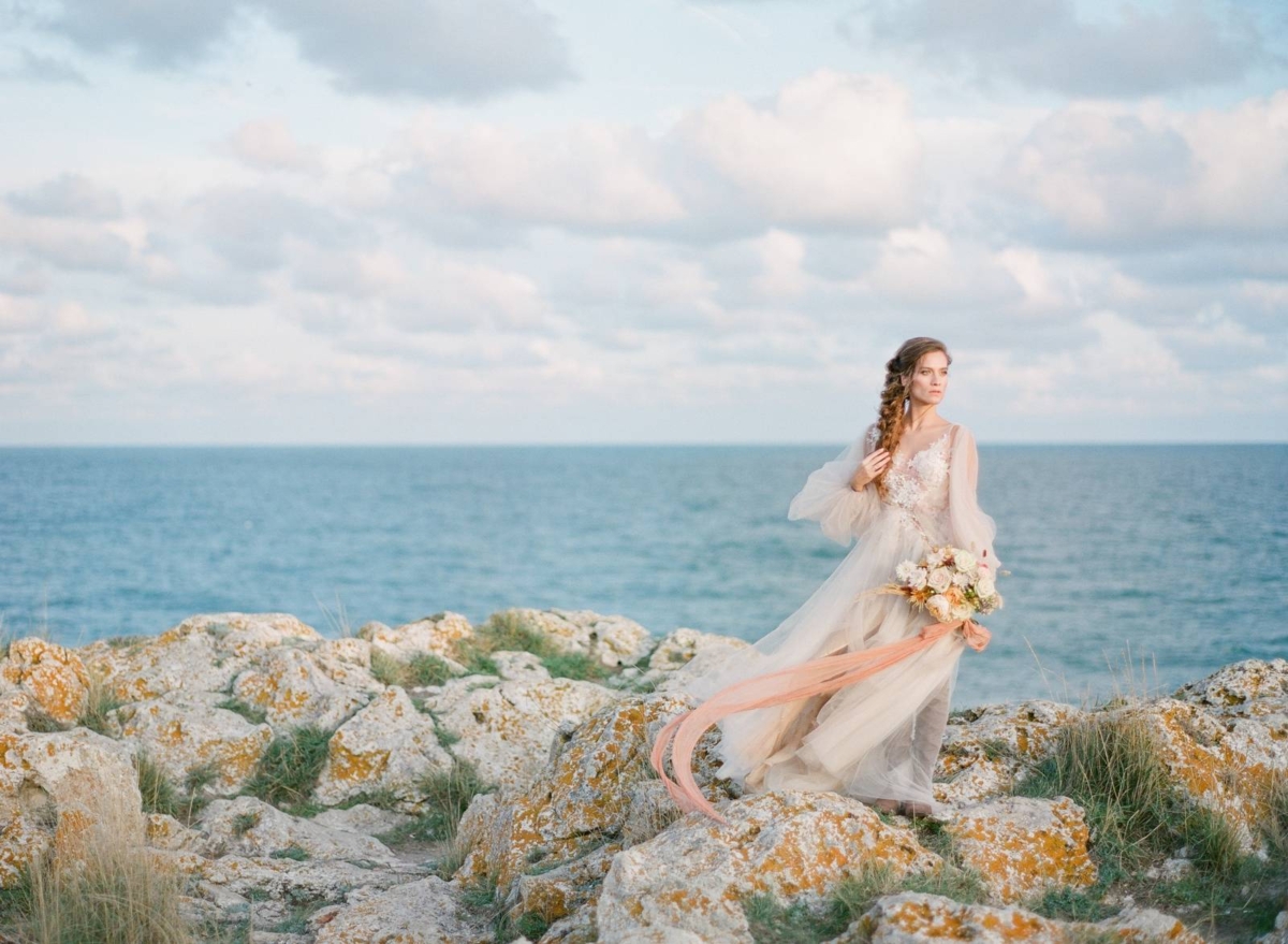 Modern Adventurous Elopement Inspiration from the Black Sea