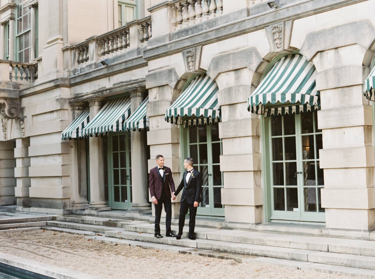 Washington DC Pre-Wedding Shoot at a grand iconic venue