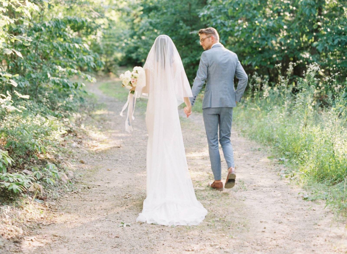 English Cottage Micro Wedding Inspiration