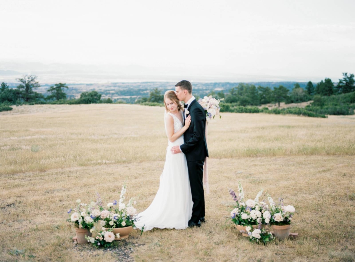 A simple micro wedding ceremony at Cherokee Ranch & Castle