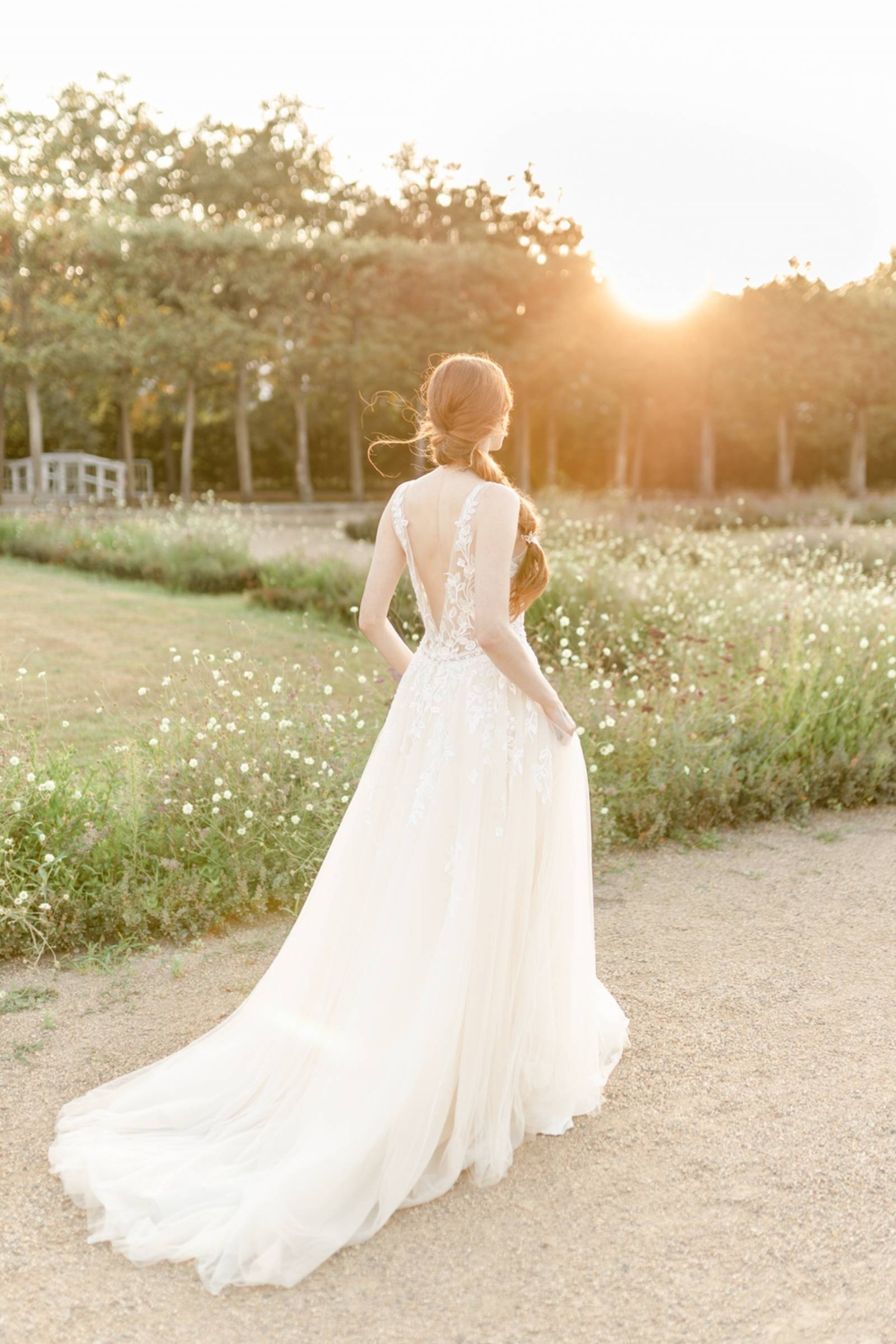 Luxury fine art garden wedding inspiration at a Berlin Castle