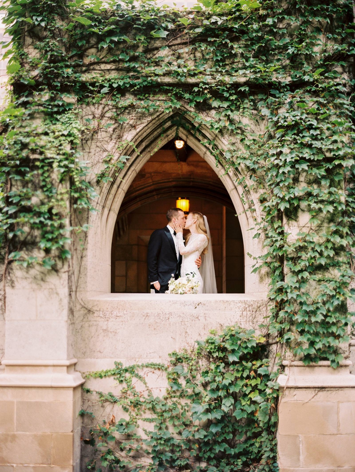 Intimate Covid Wedding at Chicago’s Ivy Room