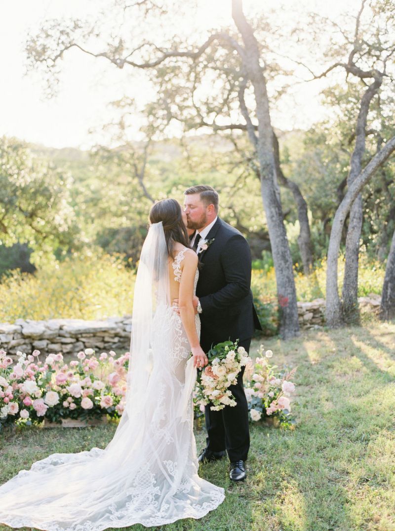 A cozy & intimate wedding in Texas Hill Country