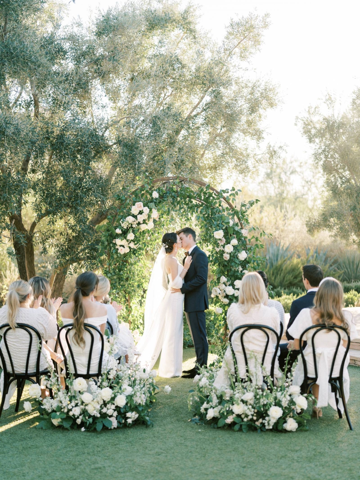 Luxe Modern Romance Wedding Inspiration at El Chorro in Arizona