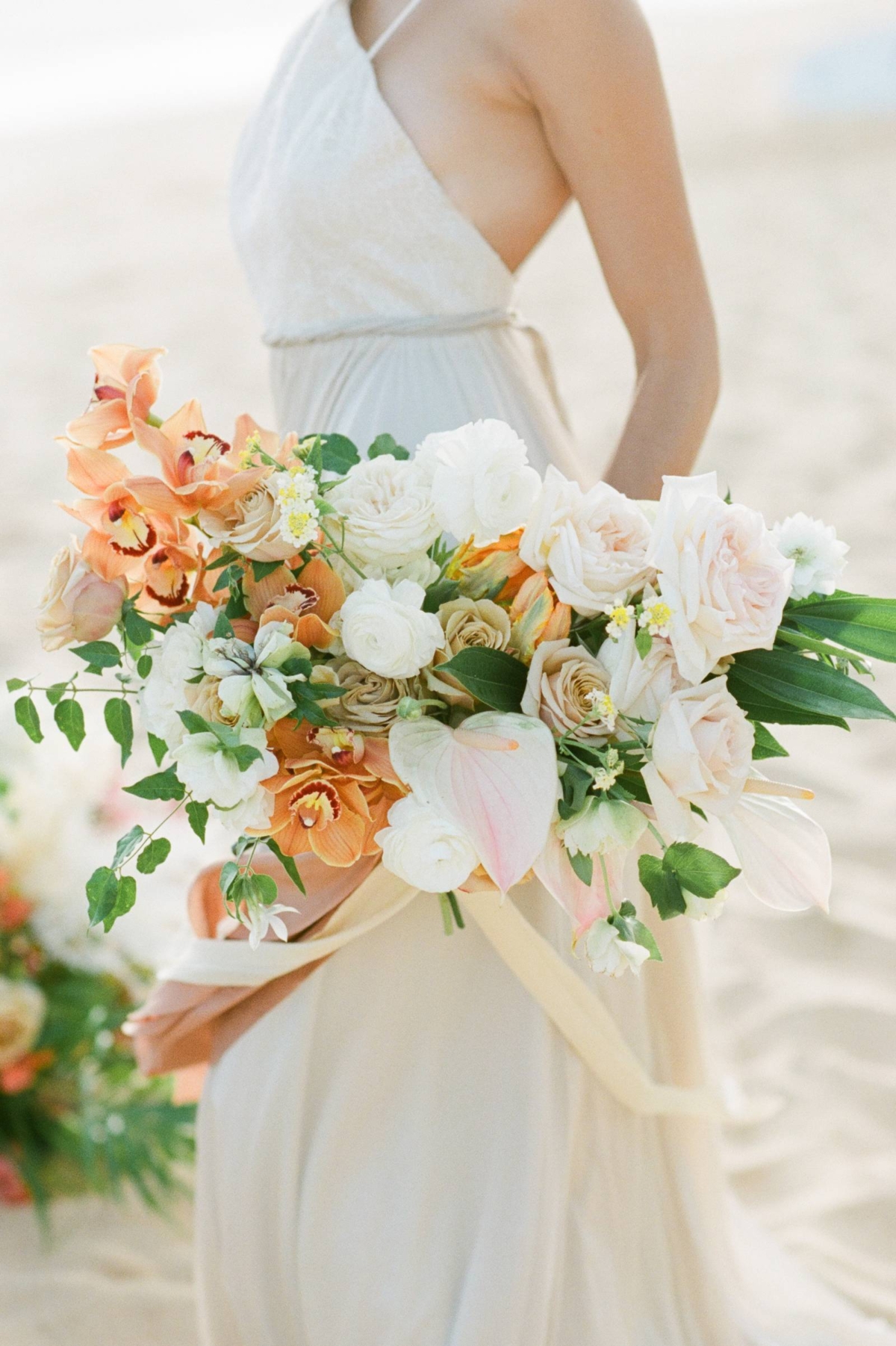 Tropical citrus Micro-wedding inspiration in Hawaii