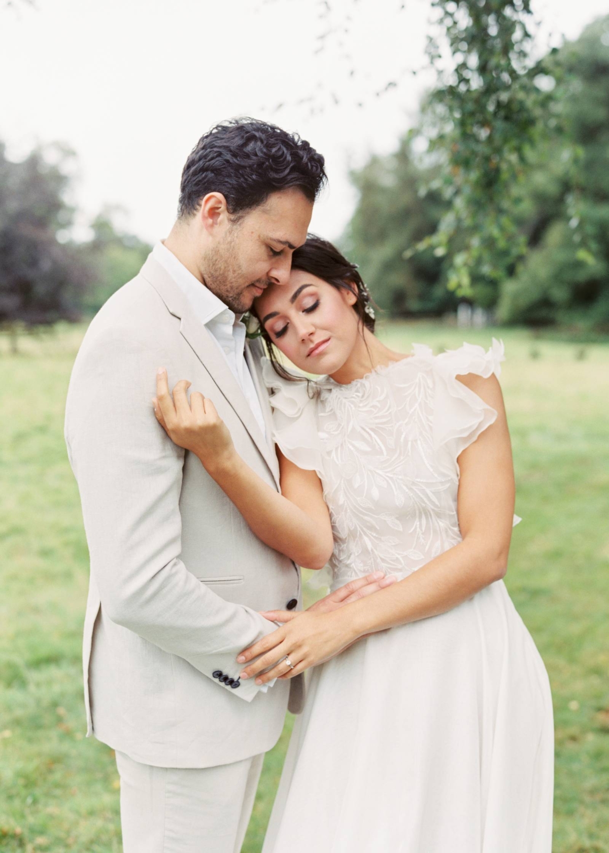 Idyllic and nostalgic love story translated into wedding inspiration