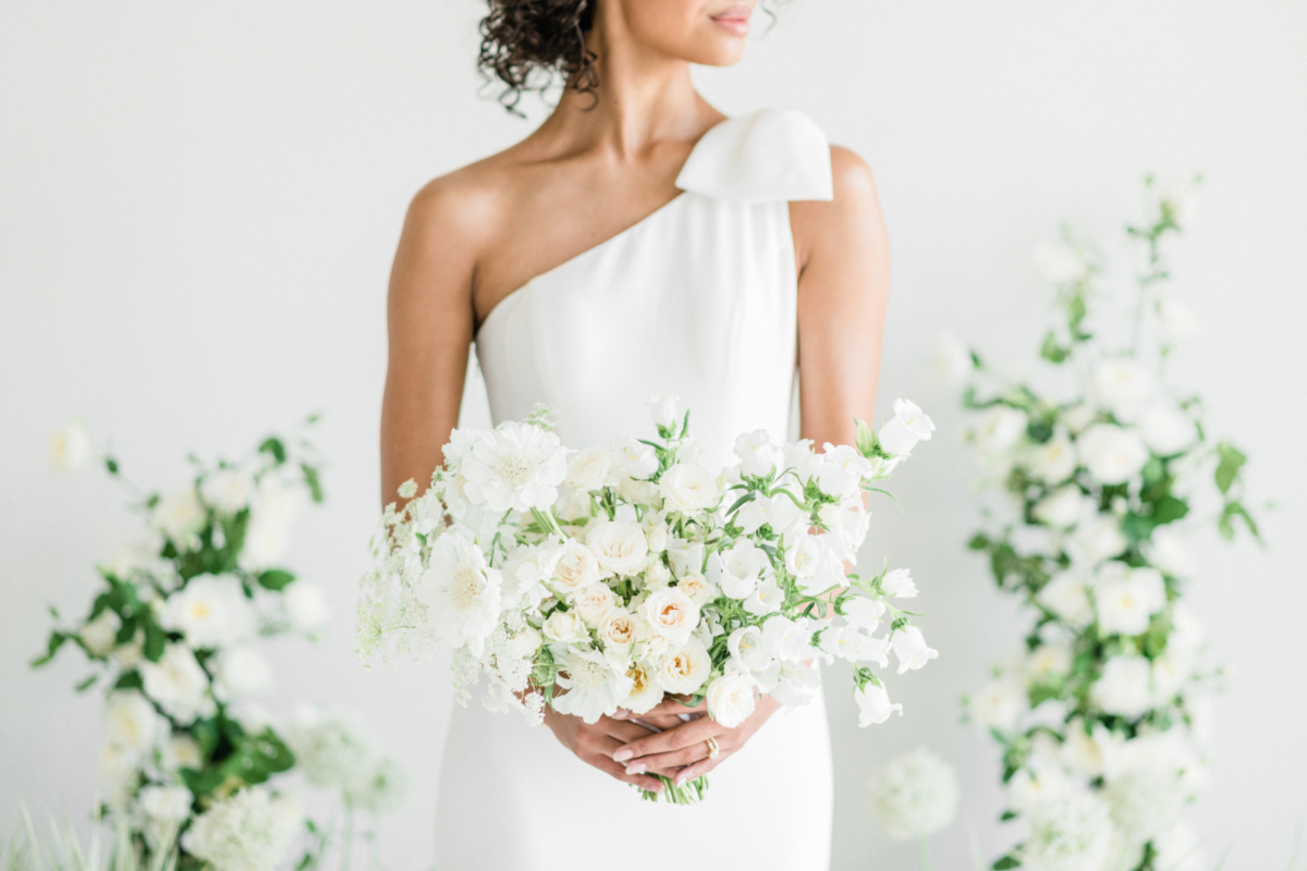 Fresh green & white garden Inspired bridal inspiration