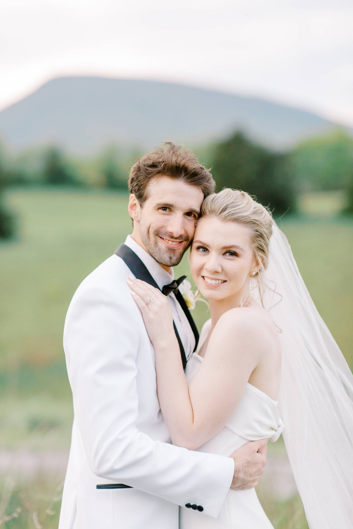 Gorgeous Al Fresco Spring Wedding in Lexington, Virginia