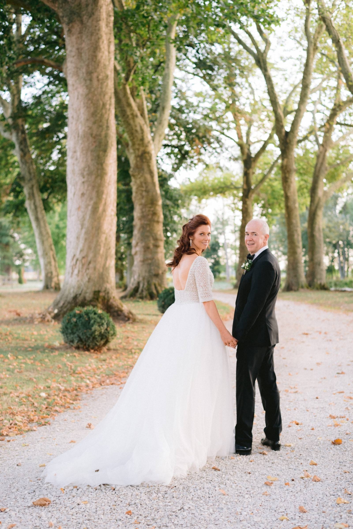 An intimate formal wedding in Chateau de Varennes in Southern France