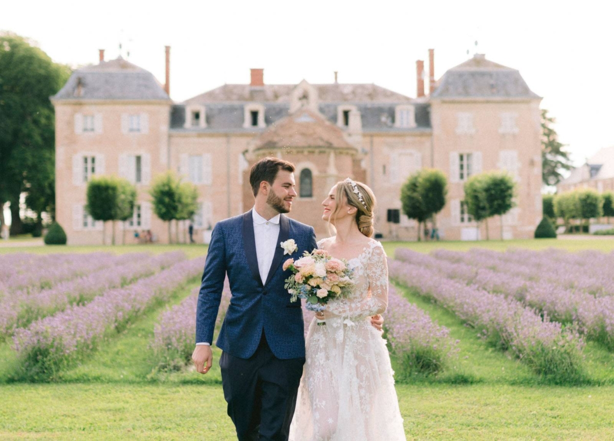 An elegant and relaxed wedding amidst the lavender fields at Chateau de Varennes