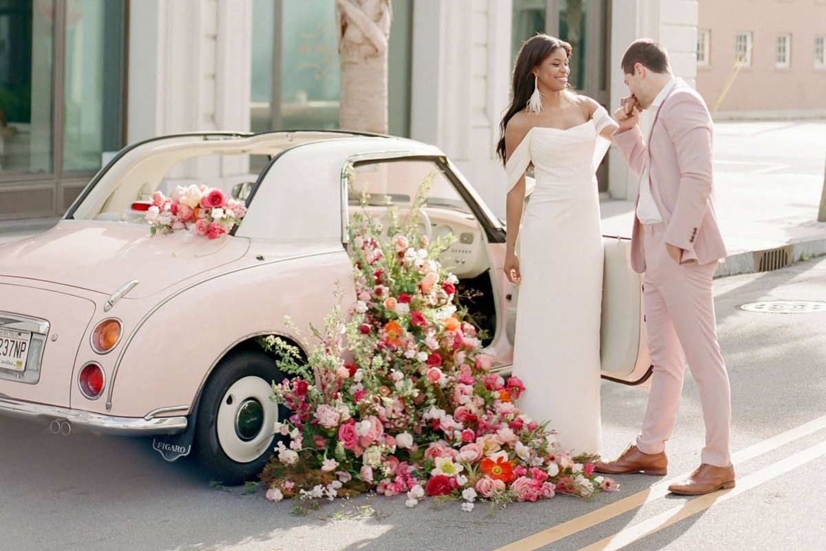 Pink Dreams: An explosion of pink and magenta florals in the midst of Charleston