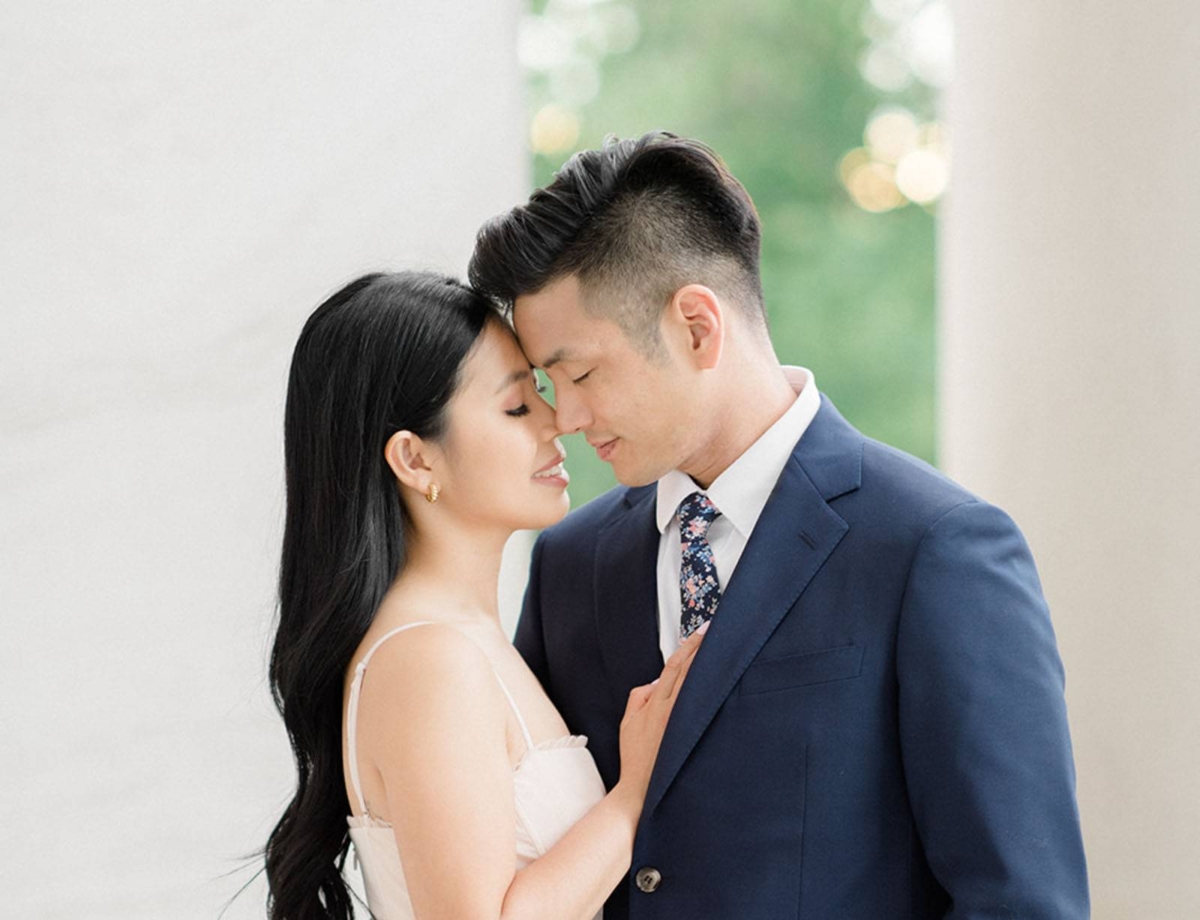 It was love at second sight for this couple celebrating their engagement in Seattle