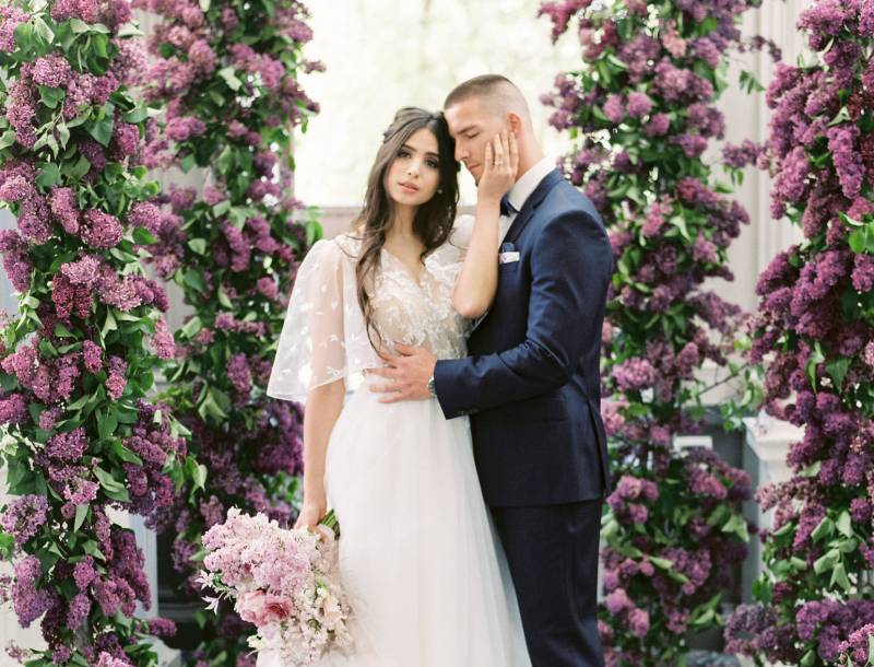 An explosion of lilac heaven in this Pacific Northwest wedding inspiration