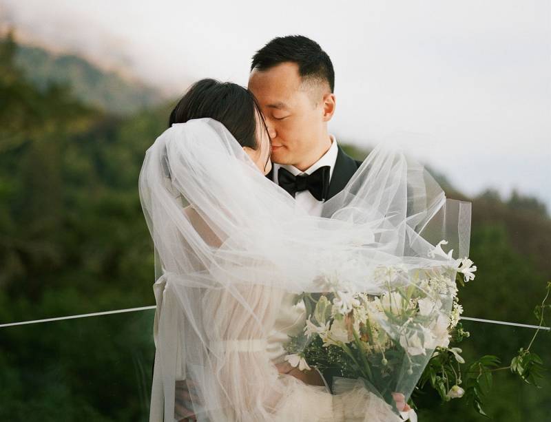 Natural beauty of Big Sur inspired this minimalist and elegant wedding overlooking the Pacific Coast