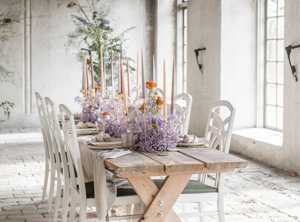 Dreamy romantic wedding inspiration in a Gustavian Manor House in Sweden