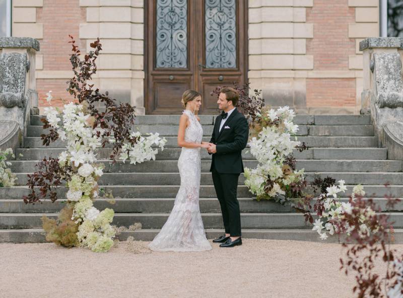 A timeless modern wedding at Domaine des Halles with French flair